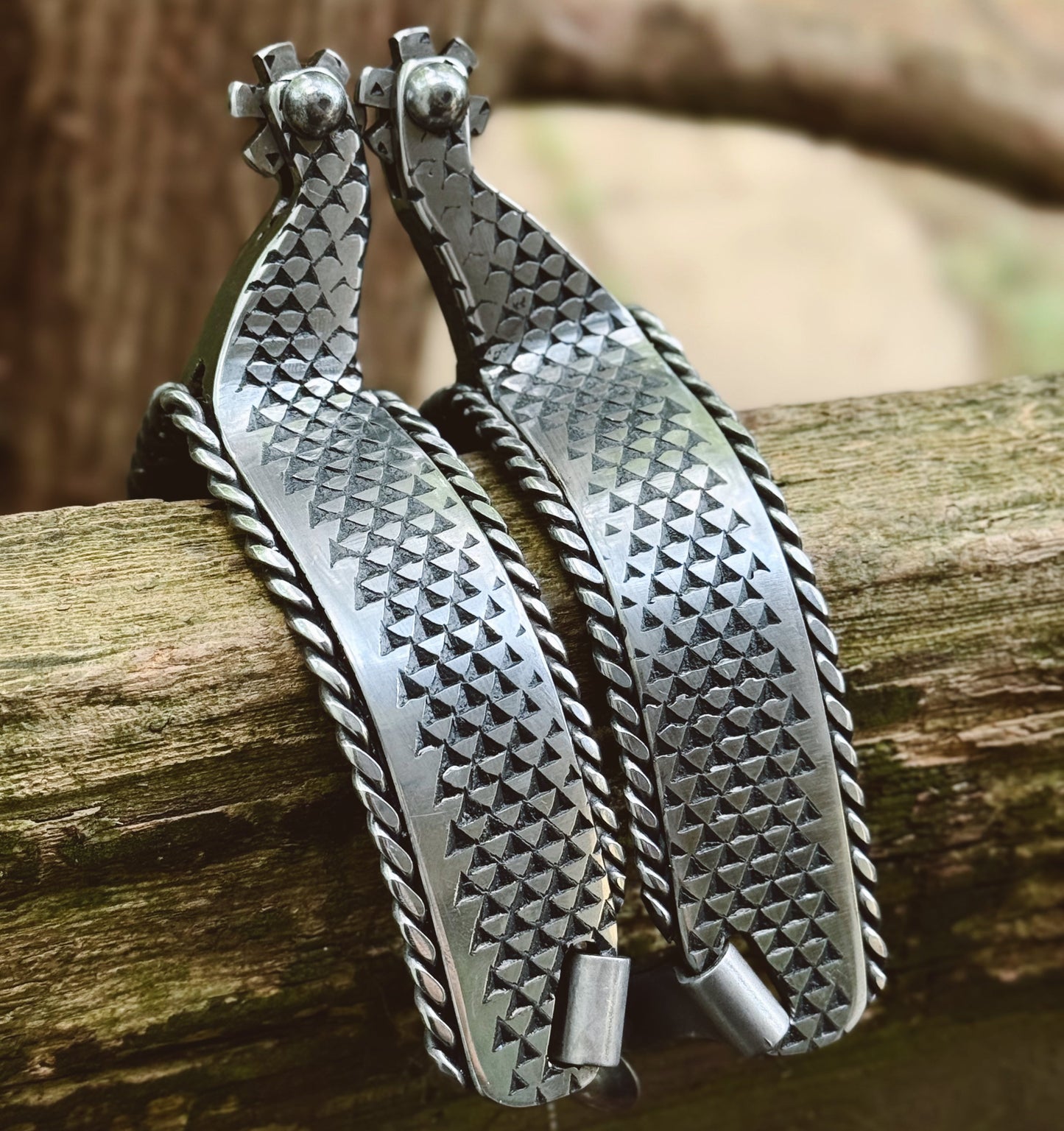 One-Piece Rasp Spurs with Rope Accent
